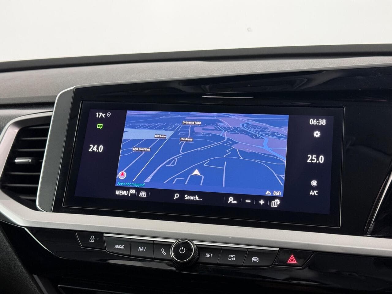 Vauxhall Grandland thumbnail Infotainment System