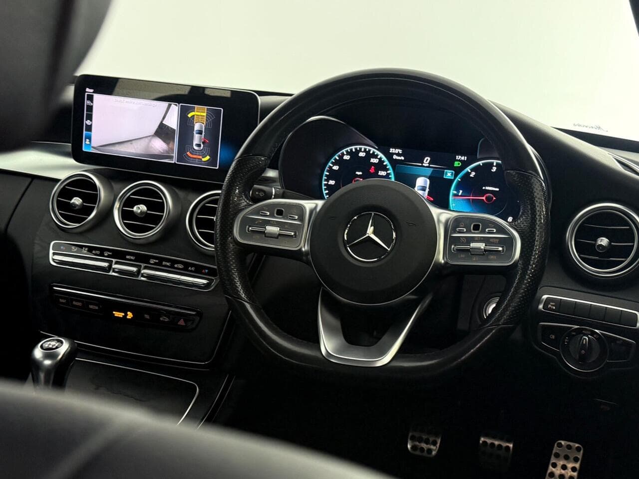 Mercedes-Benz C Class thumbnail Steering Wheel