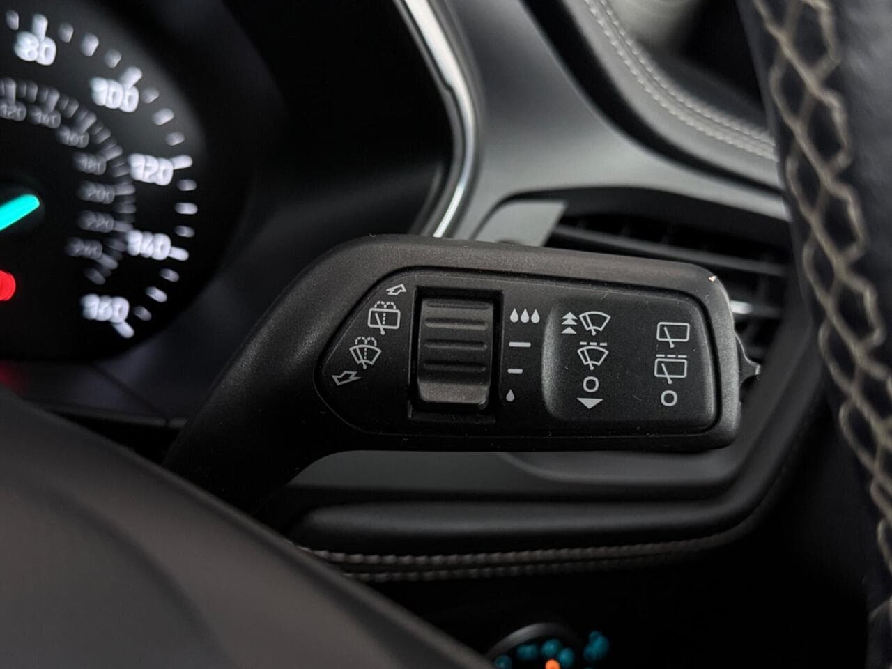 Ford Focus thumbnail Misc Controls