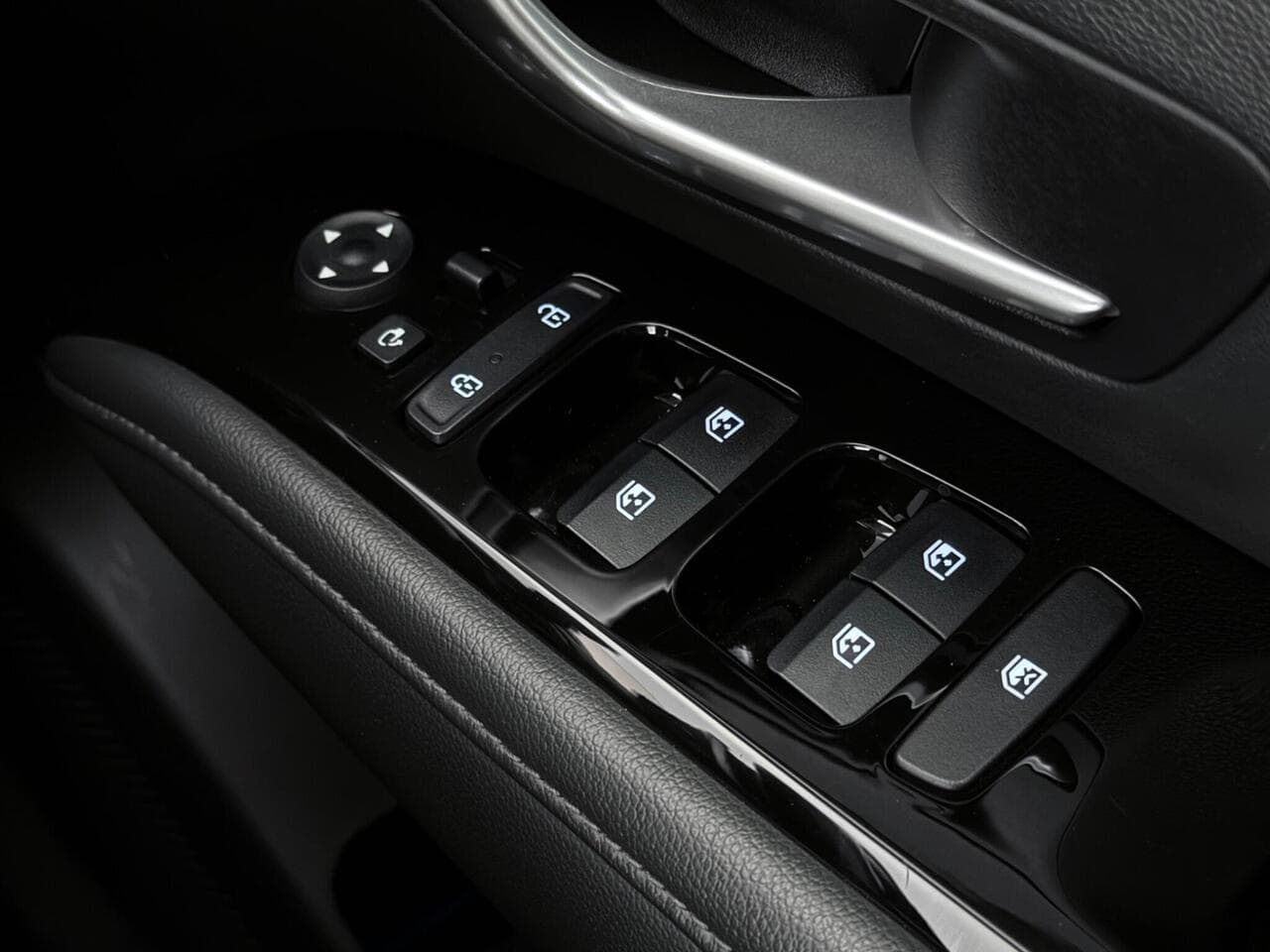 Hyundai TUCSON thumbnail Misc Controls