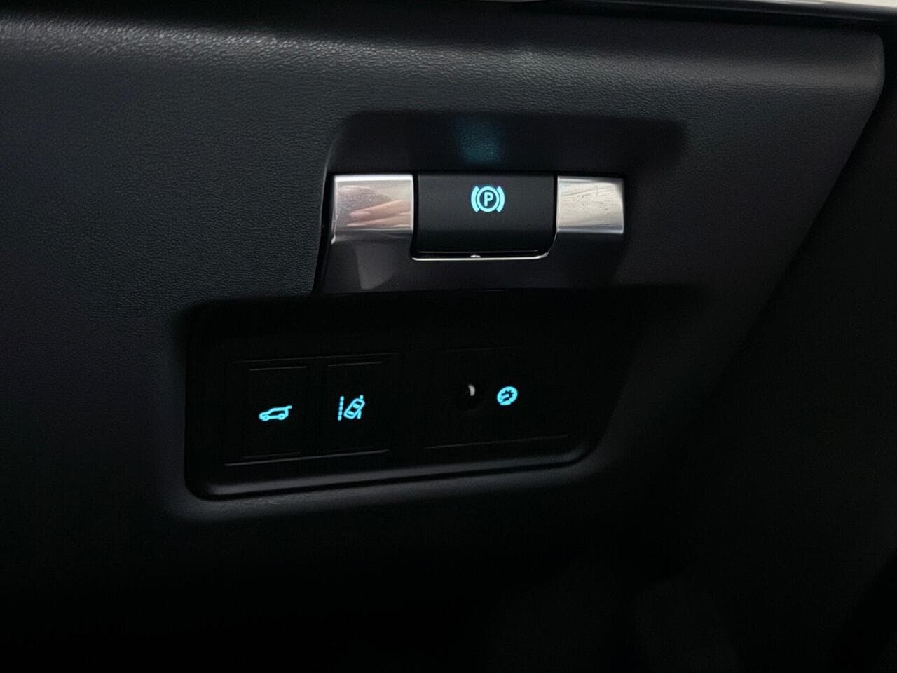 Jaguar E-PACE thumbnail Misc Controls