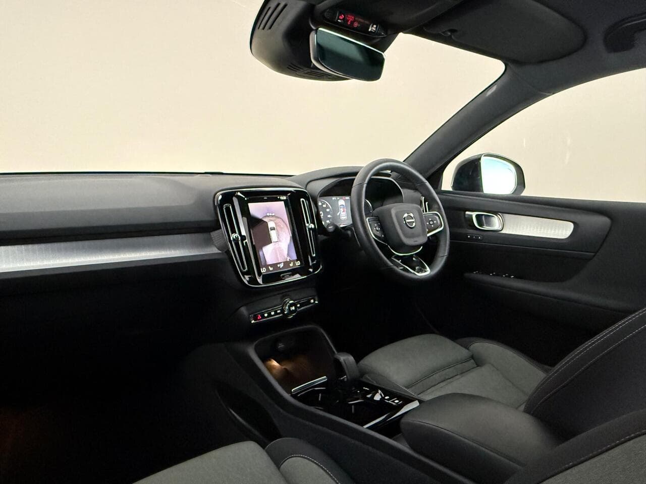 Volvo XC40 thumbnail Interior Front