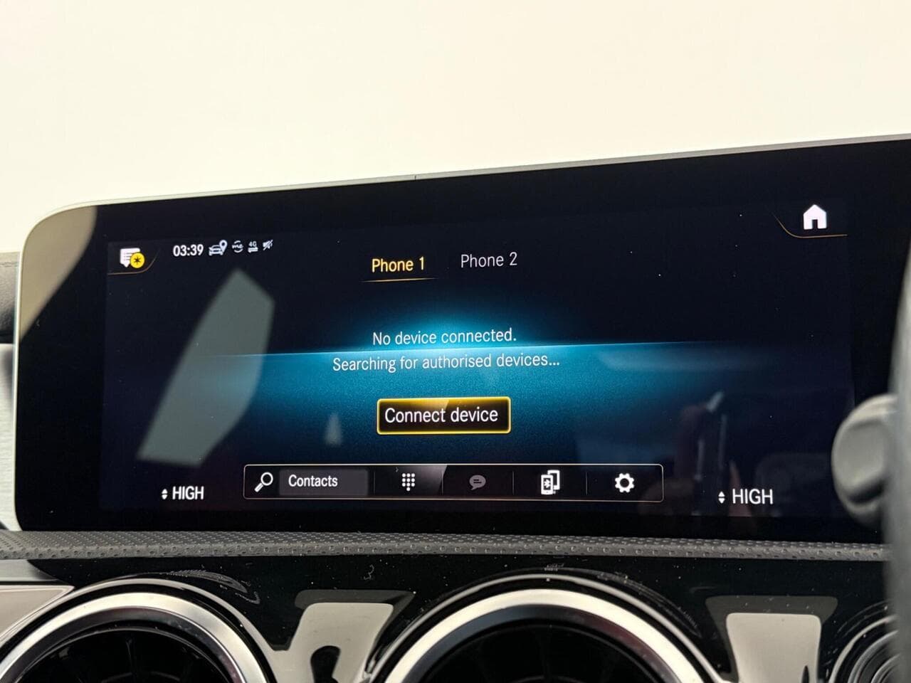 Mercedes-Benz CLA thumbnail Infotainment System
