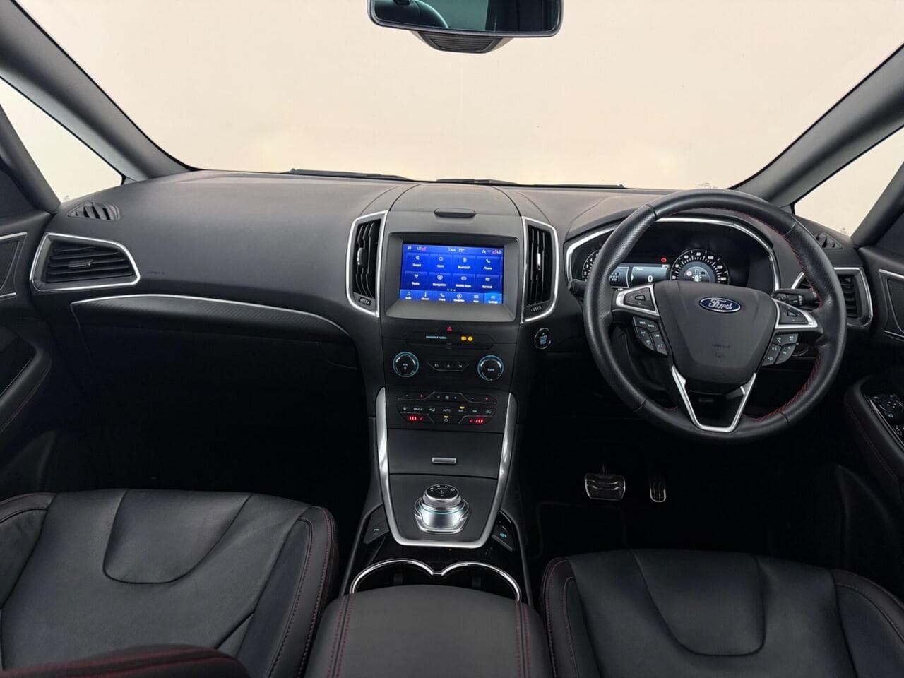 Ford S-Max thumbnail Interior Front