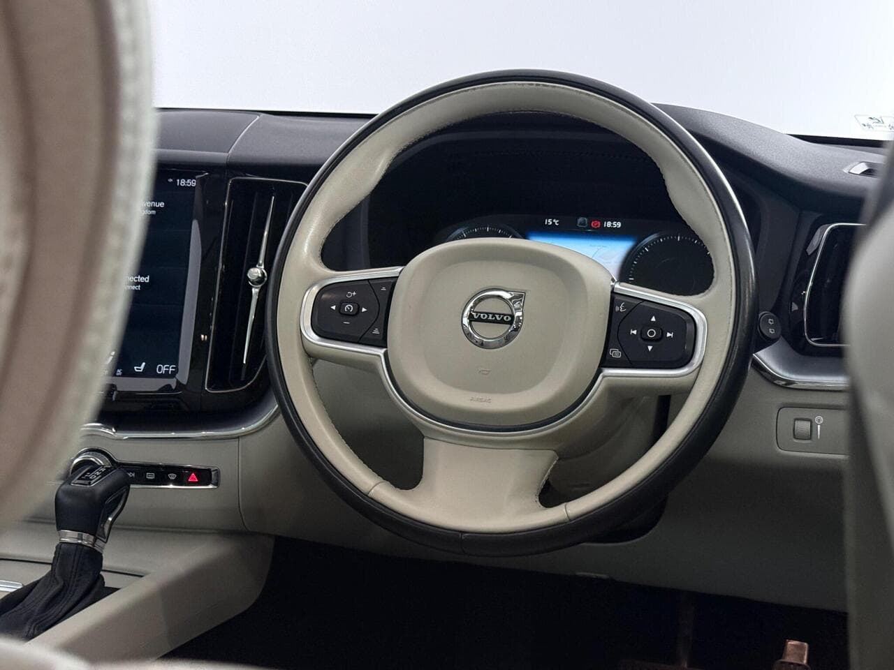 Volvo XC60 thumbnail Steering Wheel