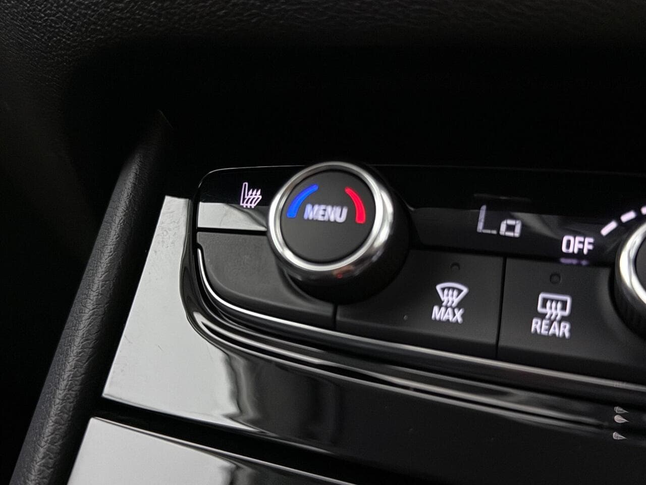Vauxhall Grandland thumbnail Misc Controls
