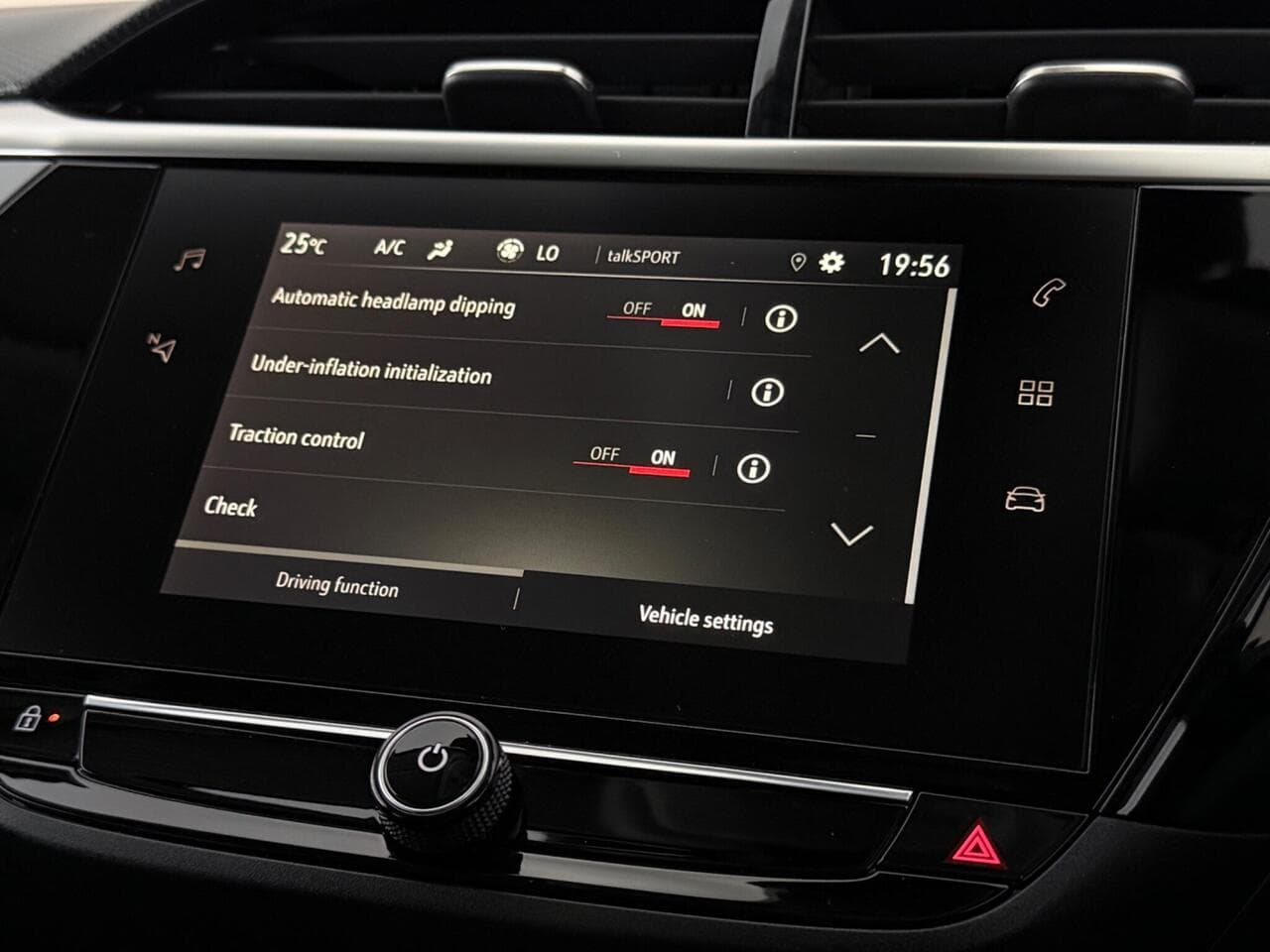 Vauxhall Corsa thumbnail Infotainment System
