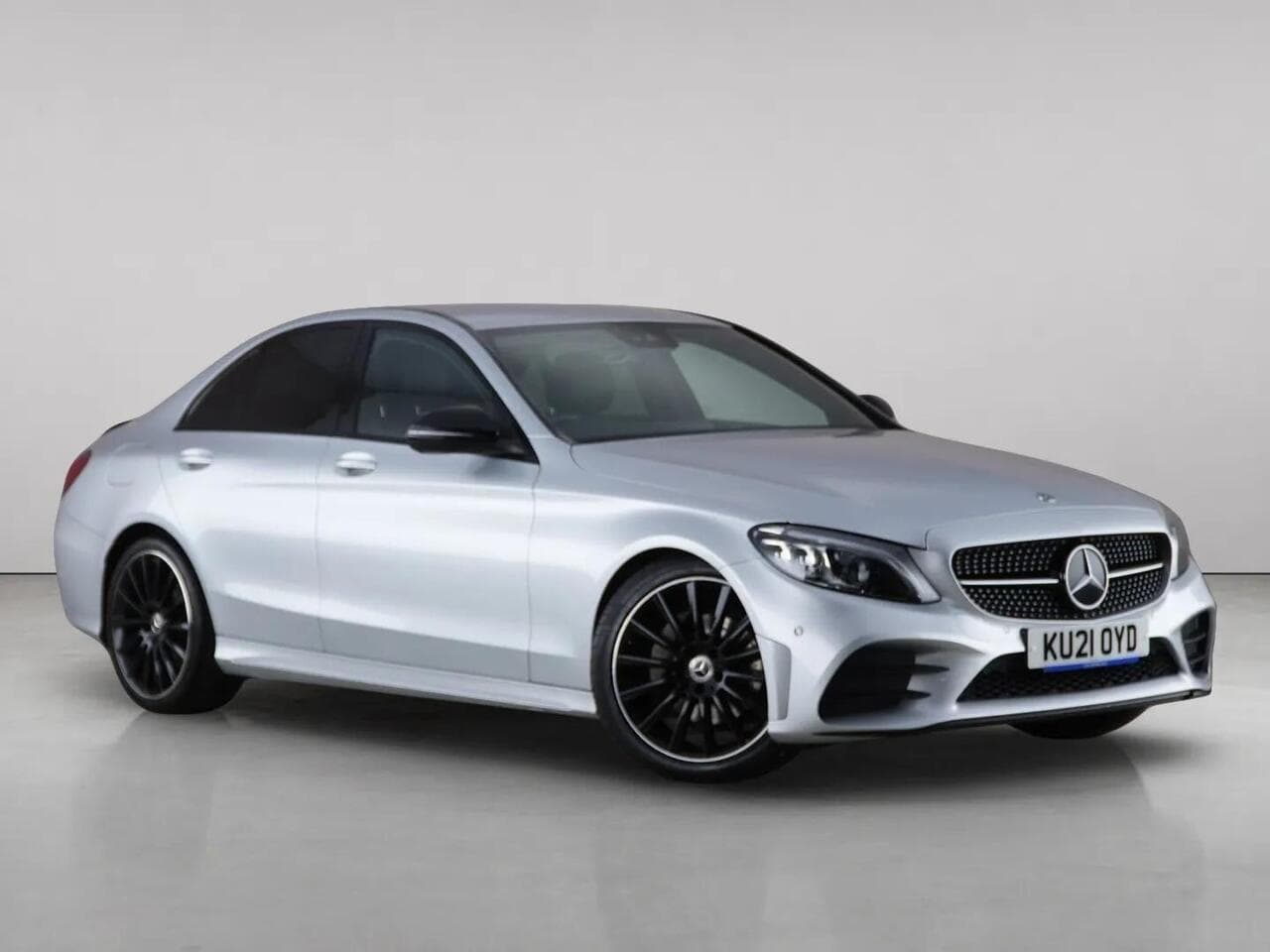 Mercedes-Benz C Class - Mercedes-Benz C Class 2.0 C220d AMG Line Night Edition (Premium) G-Tronic+ Euro 6 (s/s) 4dr
