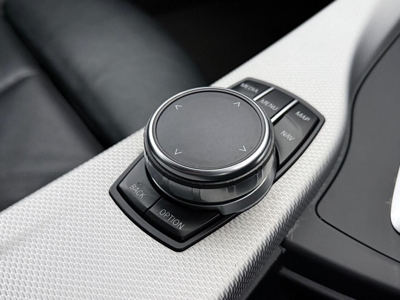 BMW 3 Series thumbnail Misc Controls