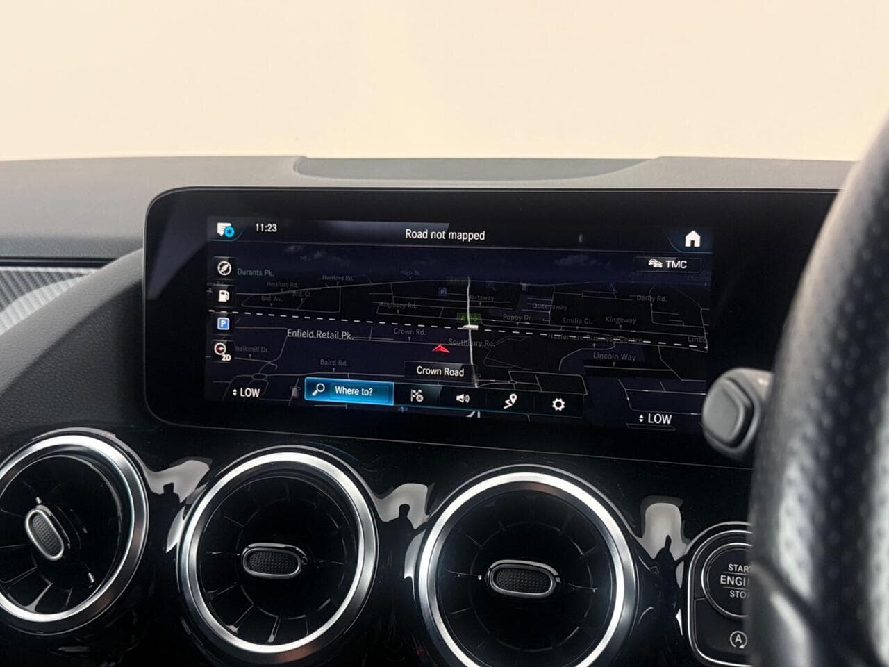 Mercedes-Benz GLA thumbnail Infotainment System