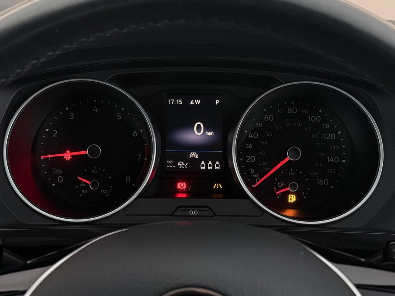 Volkswagen Tiguan thumbnail Driver Instruments