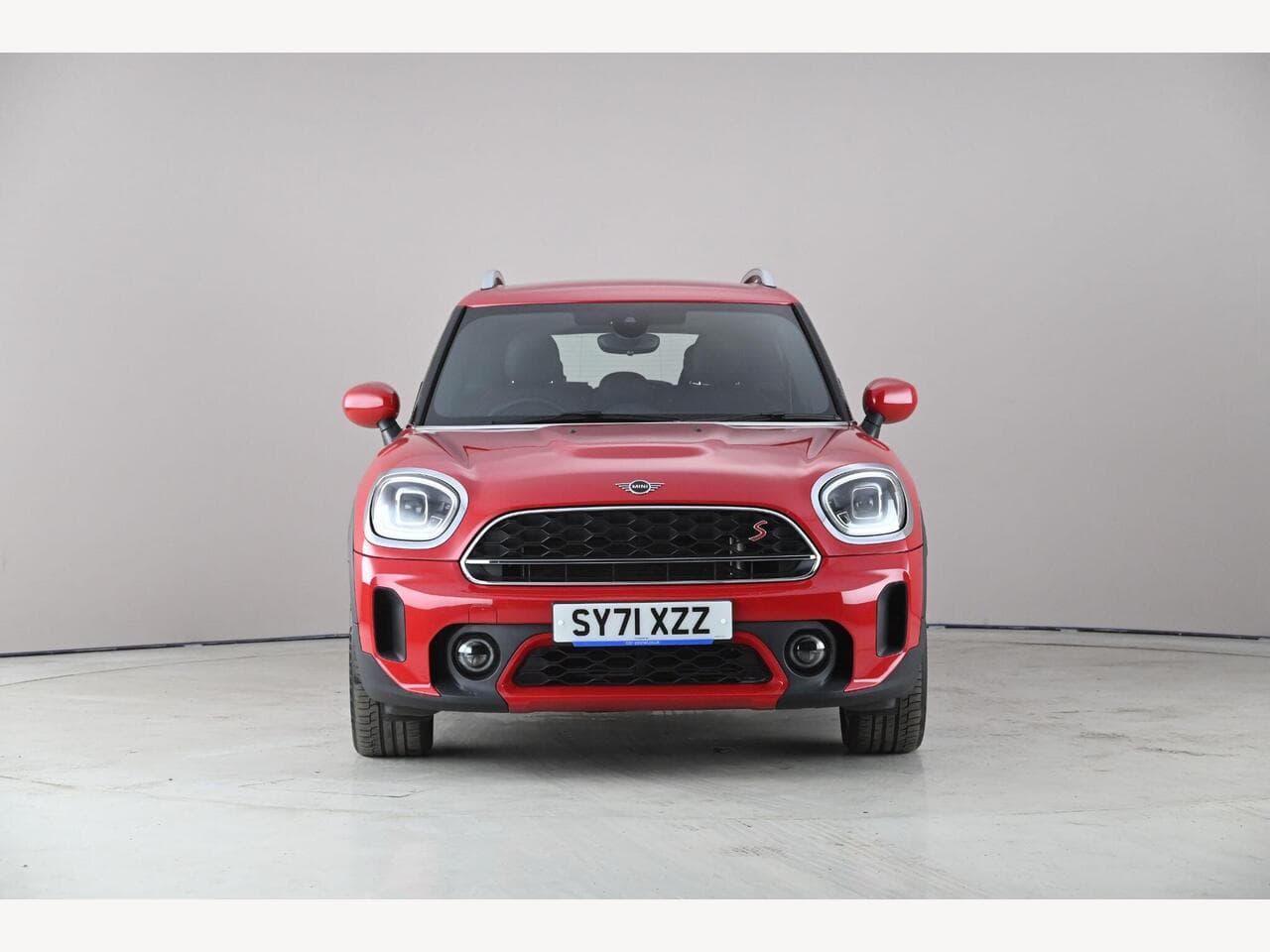 MINI Countryman thumbnail Front