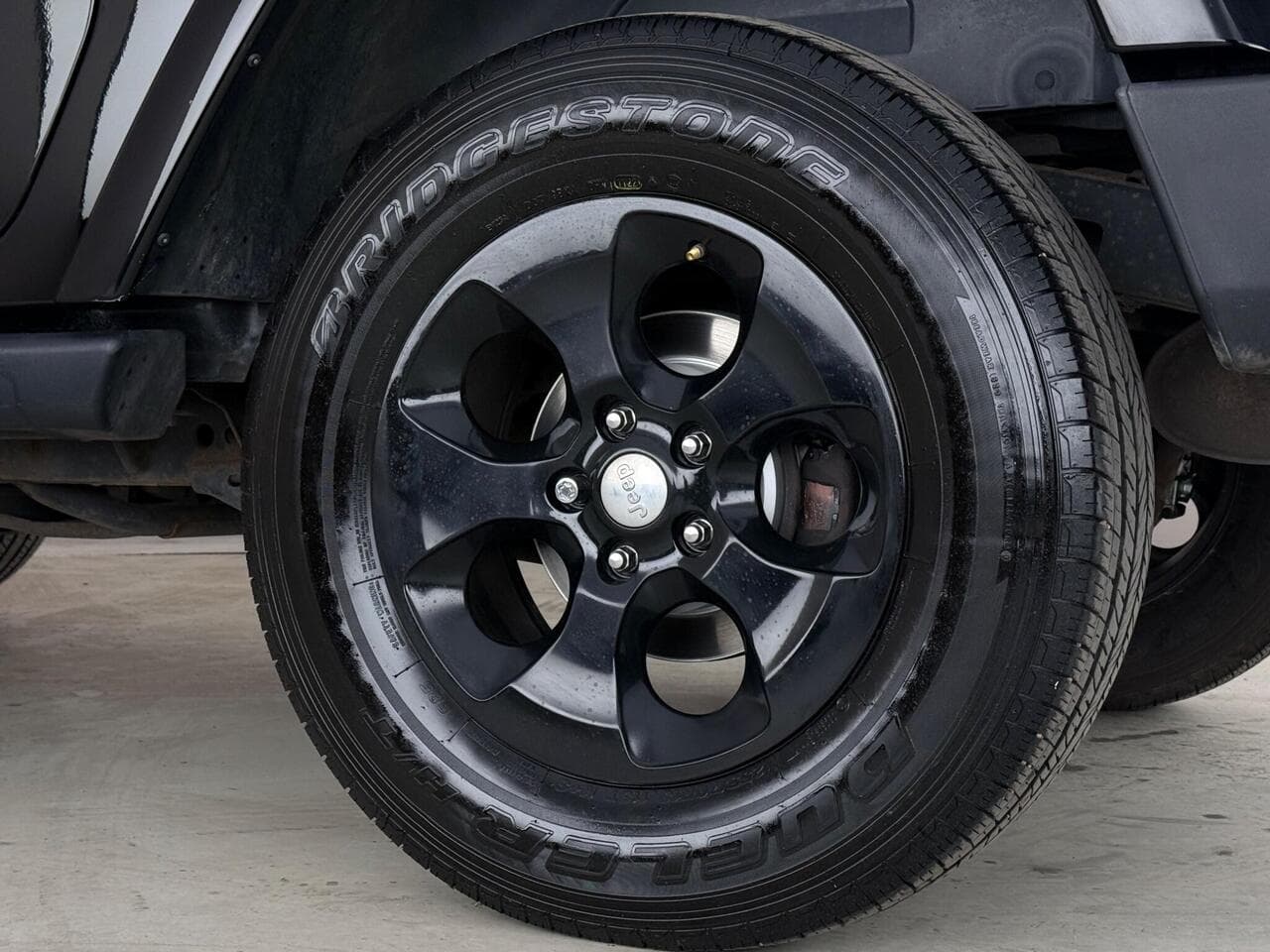 Jeep Wrangler thumbnail Wheel