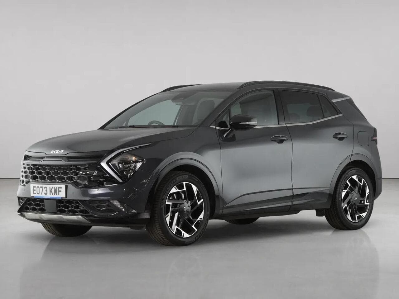 Kia Sportage thumbnail Front Left