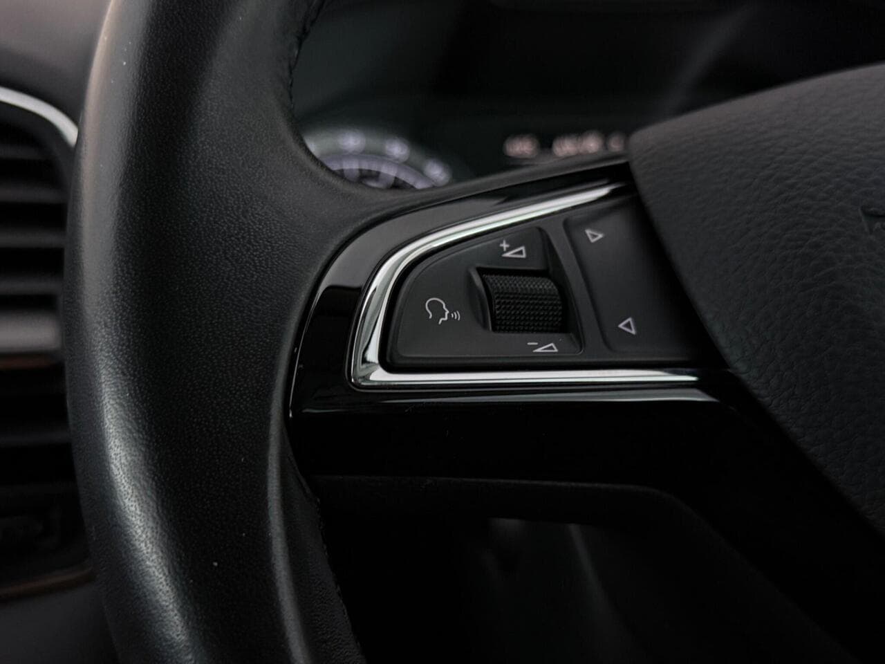 Skoda Karoq thumbnail Misc Controls