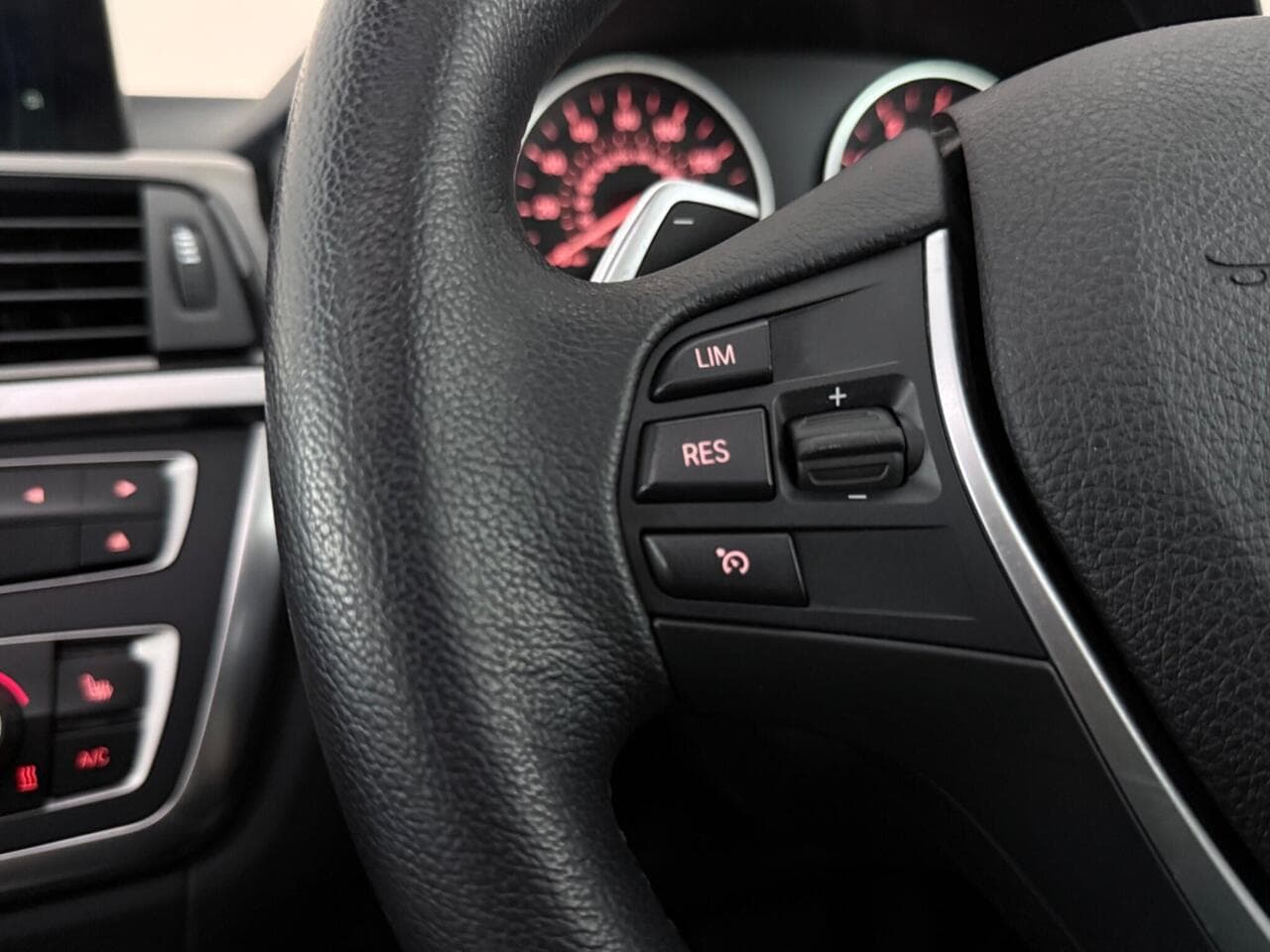 BMW 3 Series Gran Turismo thumbnail Misc Controls