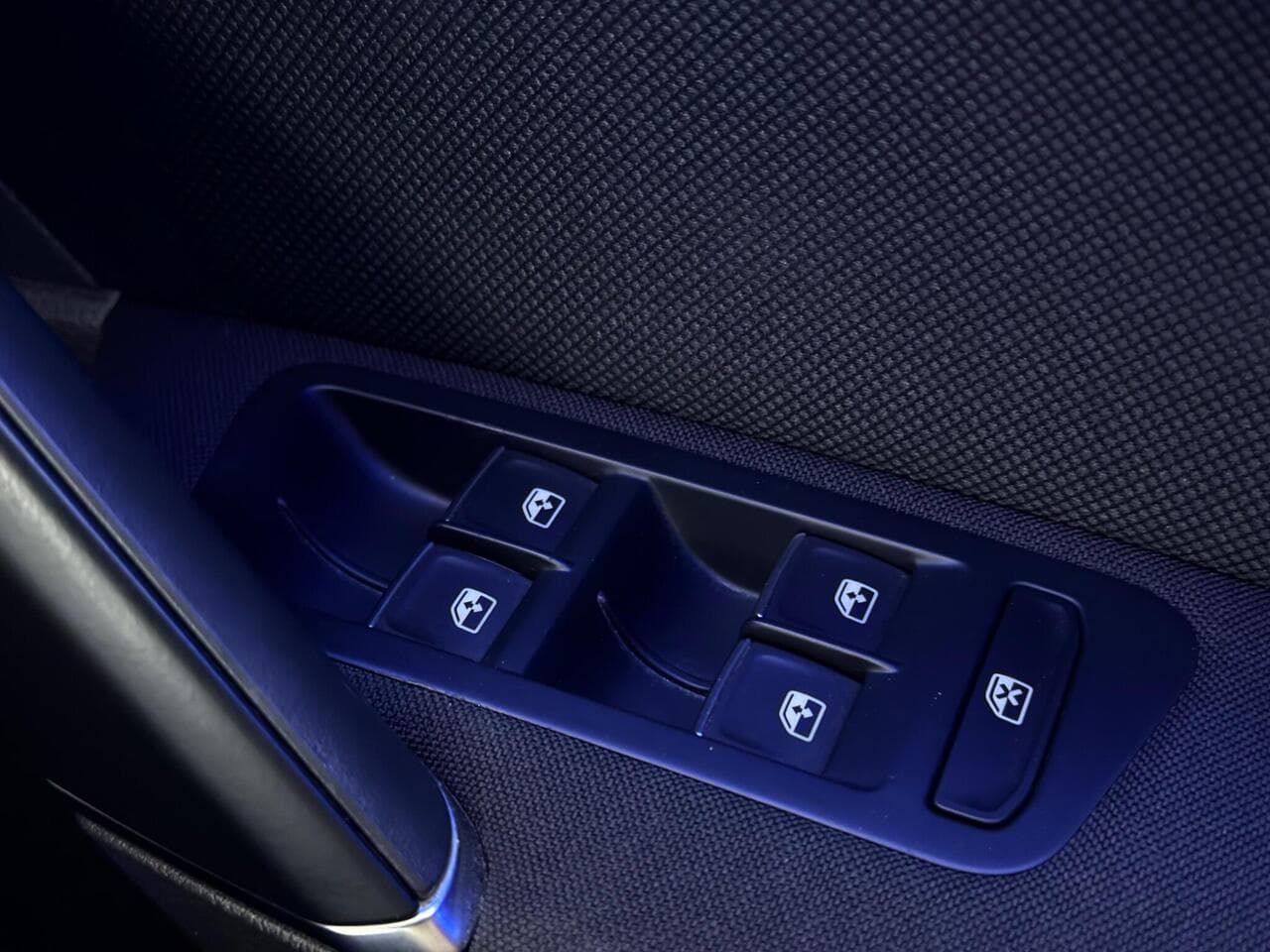 Volkswagen Golf thumbnail Misc Controls