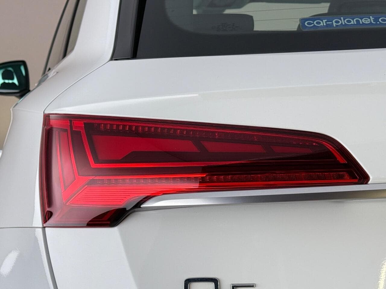 Audi Q5 thumbnail Lights Rear
