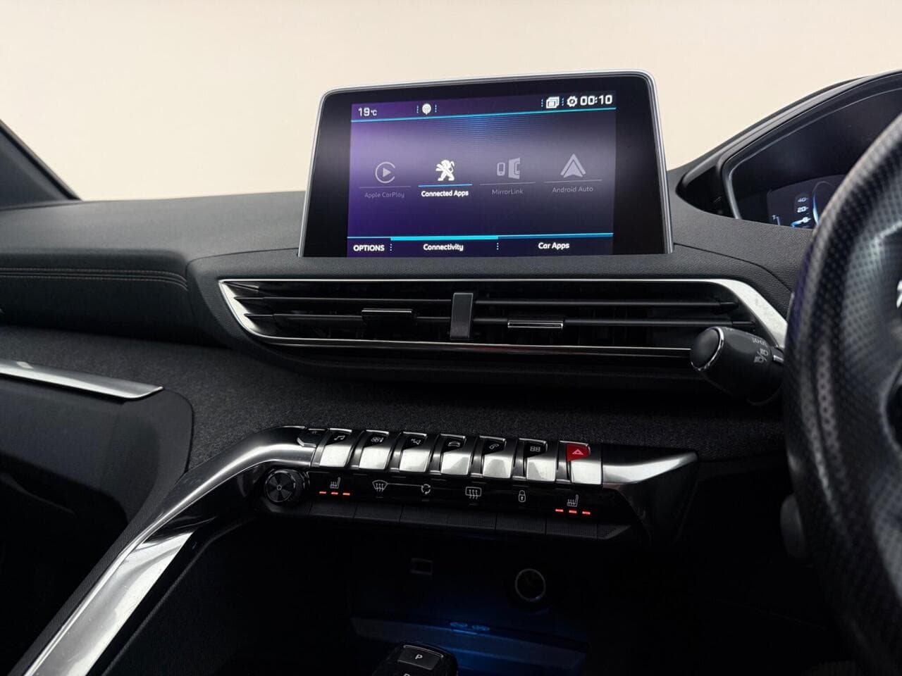 Peugeot 5008 thumbnail Infotainment System