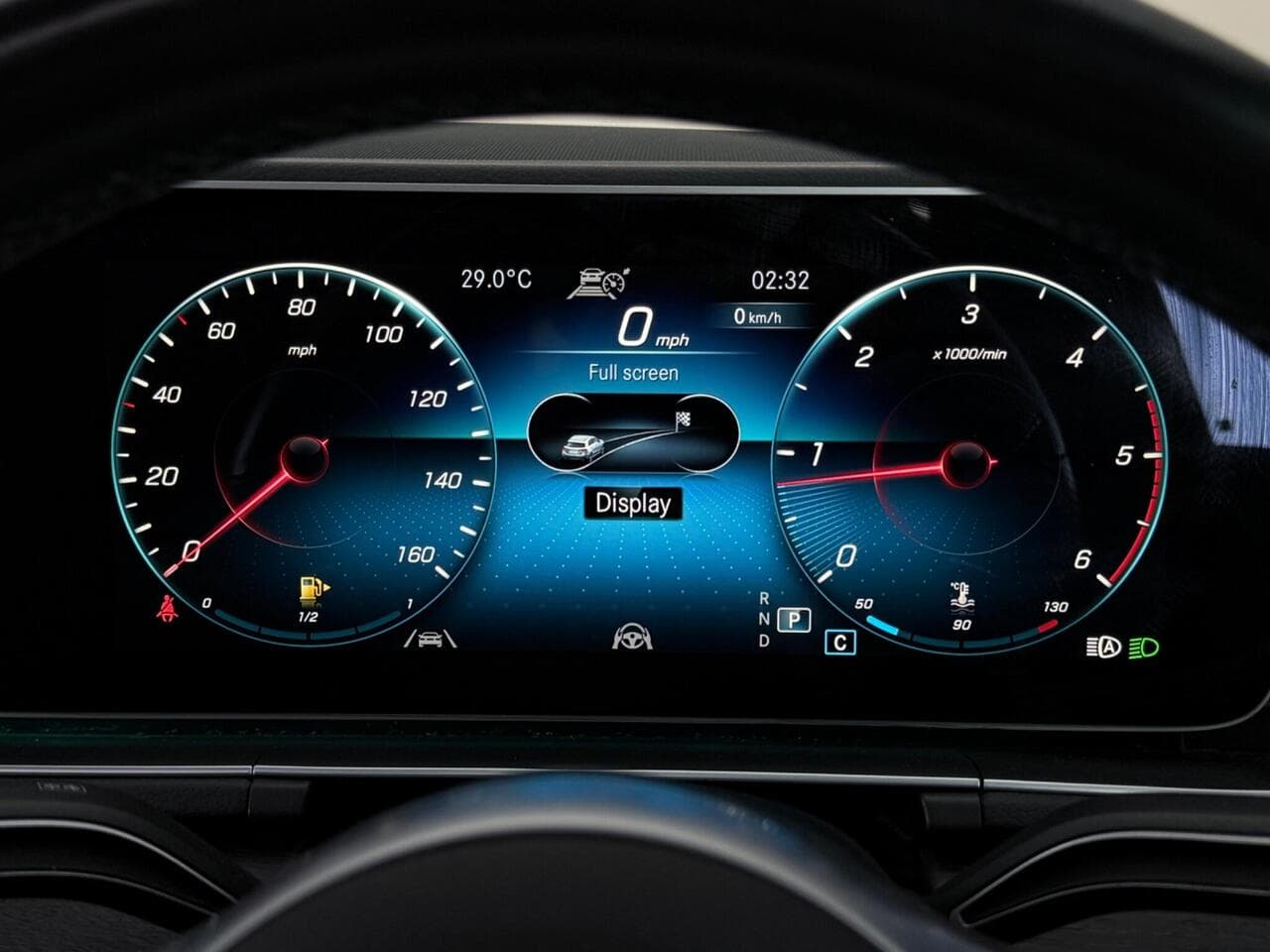 Mercedes-Benz GLE thumbnail Driver Instruments