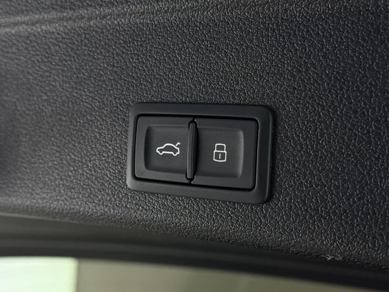 Audi A4 Avant thumbnail Misc Controls