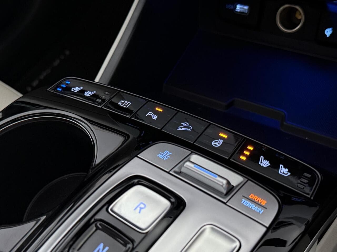 Hyundai TUCSON thumbnail Misc Controls