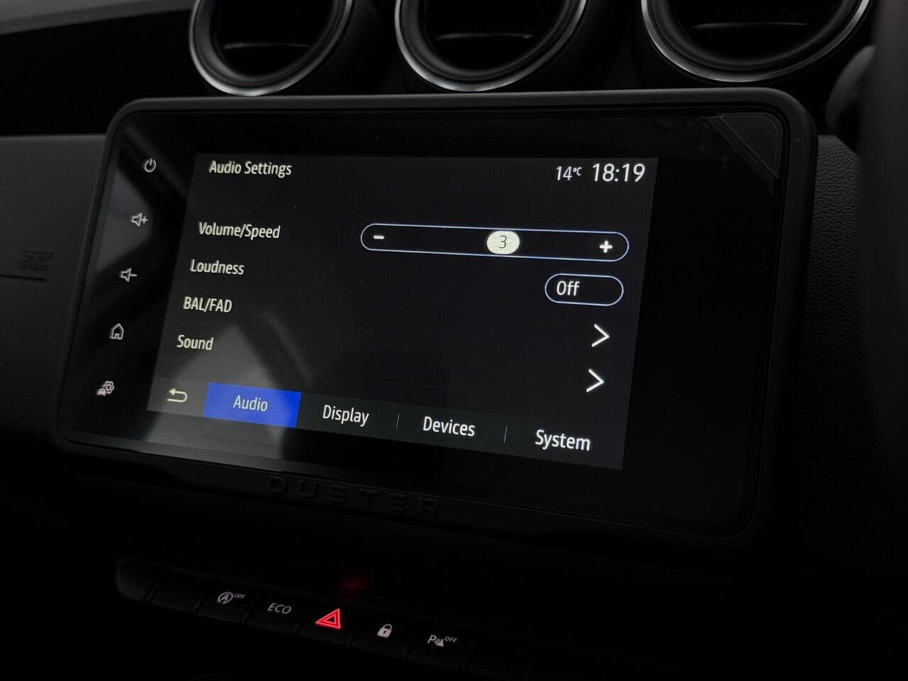 Dacia Duster thumbnail Infotainment System