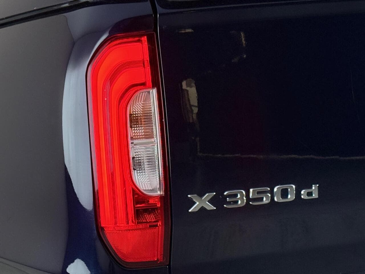 Mercedes-Benz X Class thumbnail Lights Rear