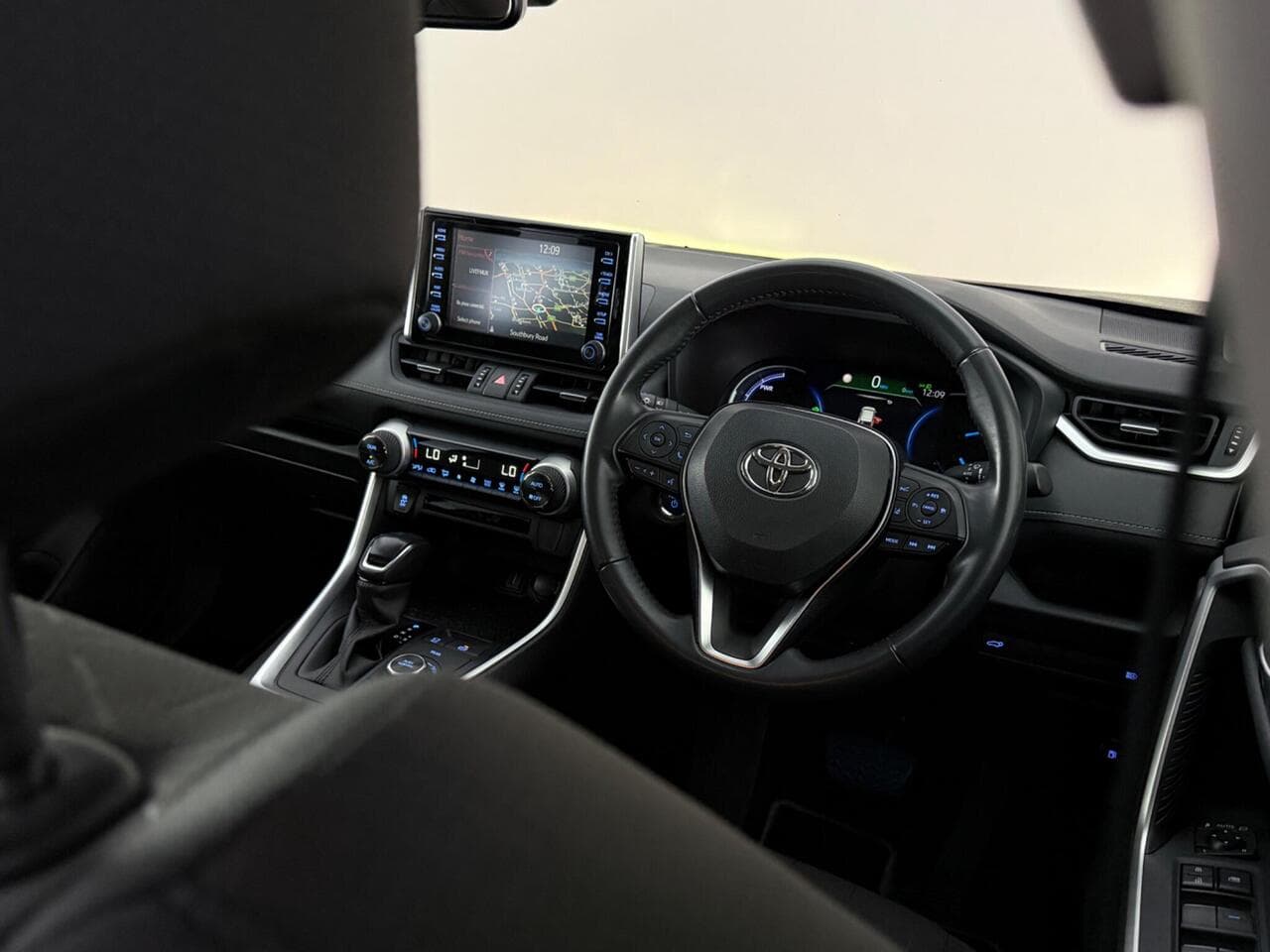 Toyota RAV4 thumbnail Steering Wheel