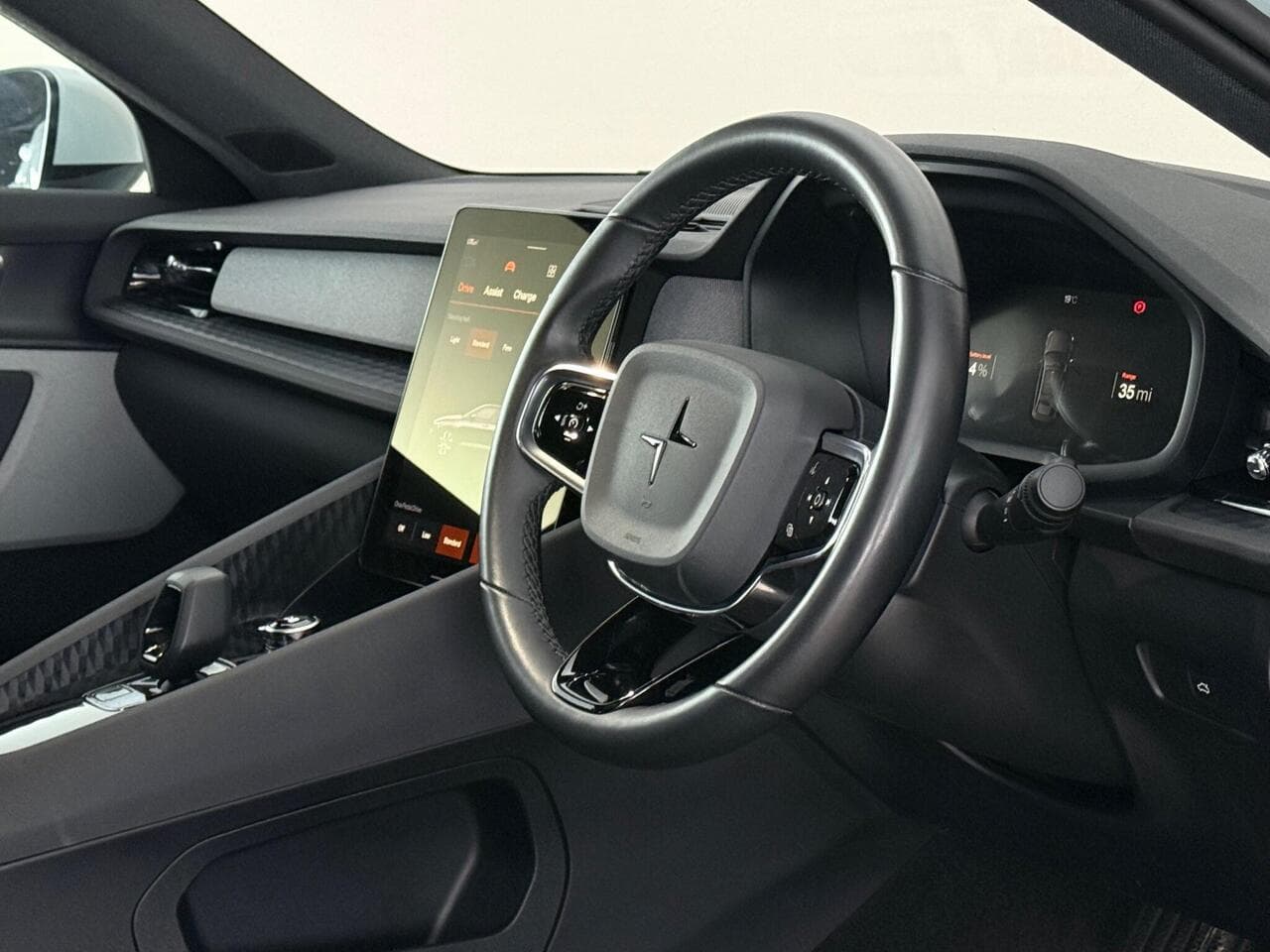 Polestar Polestar 2 thumbnail Interior Front