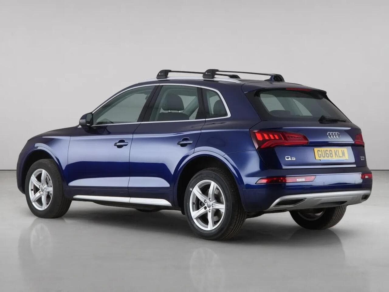 Audi Q5 thumbnail Rear Left