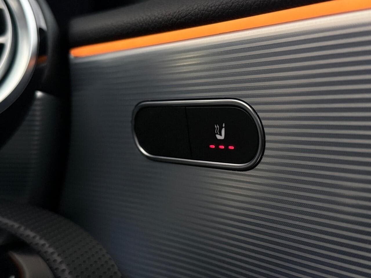Mercedes-Benz A Class thumbnail Misc Controls