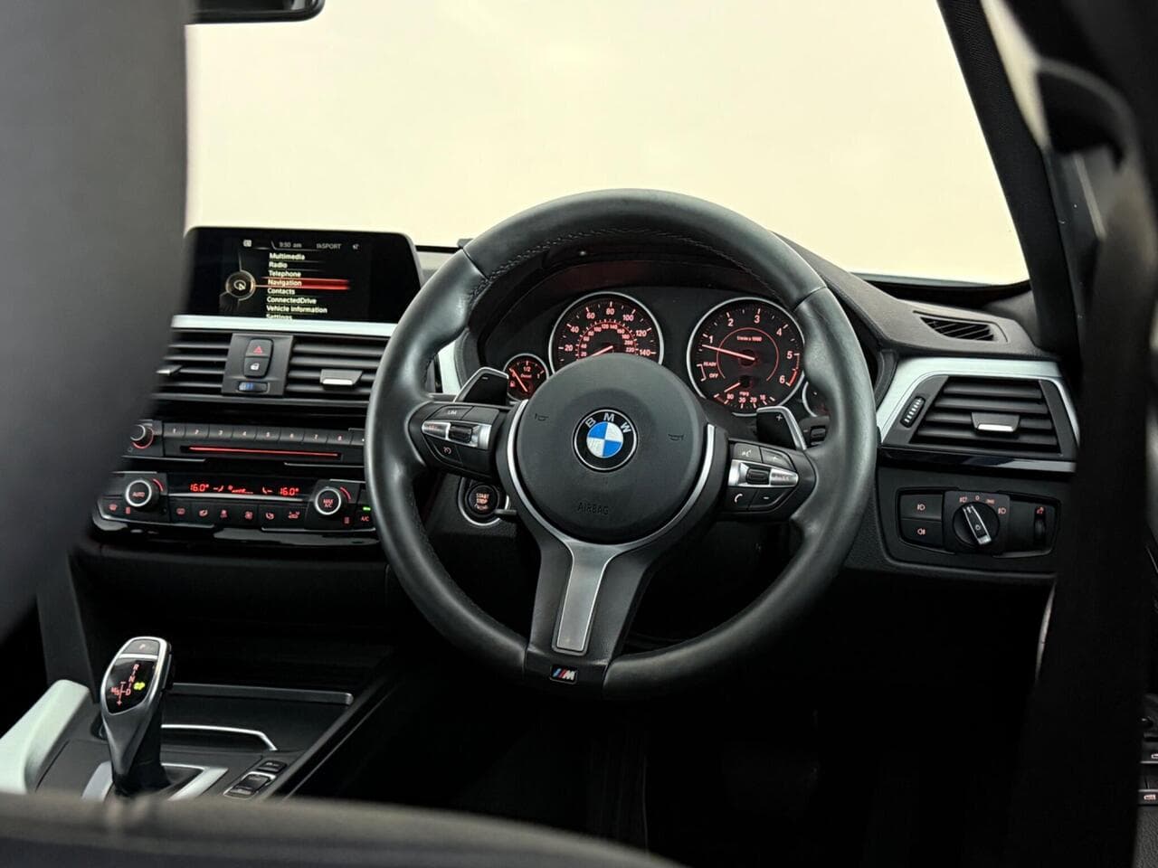 BMW 3 Series thumbnail Steering Wheel