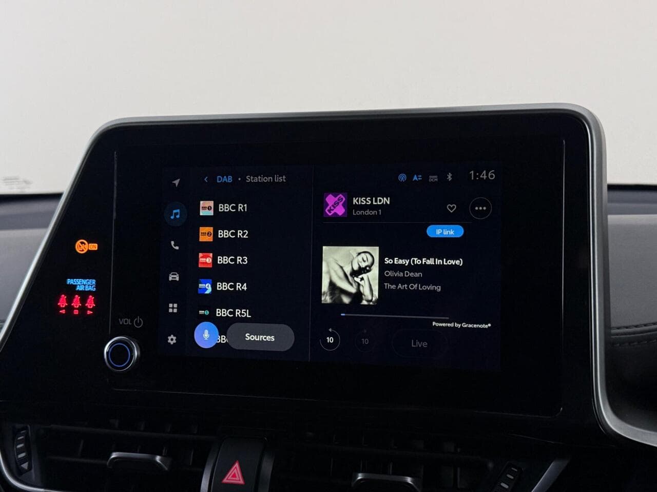 Toyota C-HR thumbnail Infotainment System