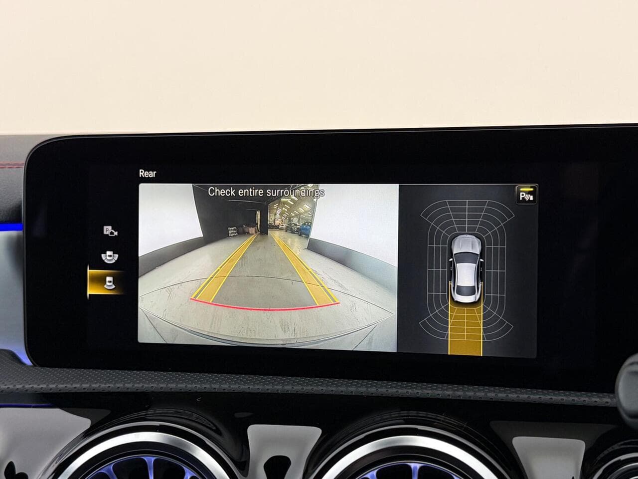 Mercedes-Benz CLA thumbnail Infotainment System