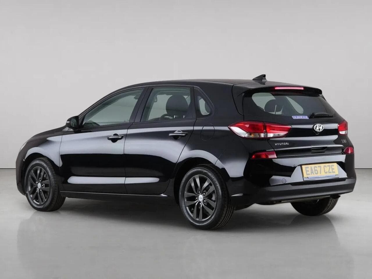 Hyundai i30 thumbnail Rear Left