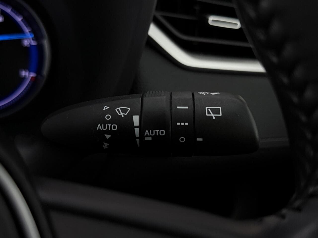Toyota RAV4 thumbnail Misc Controls