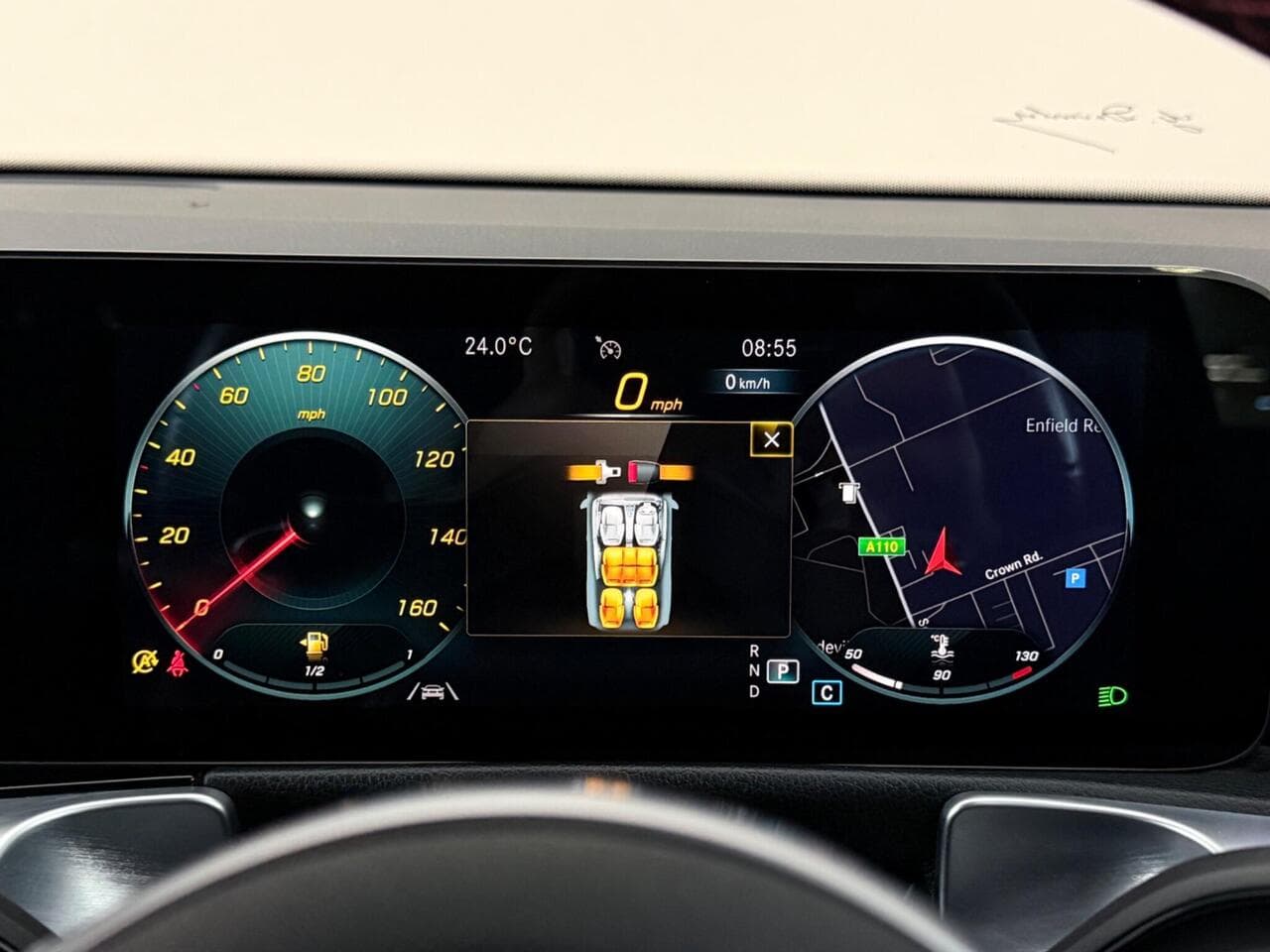Mercedes-Benz GLB thumbnail Driver Instruments