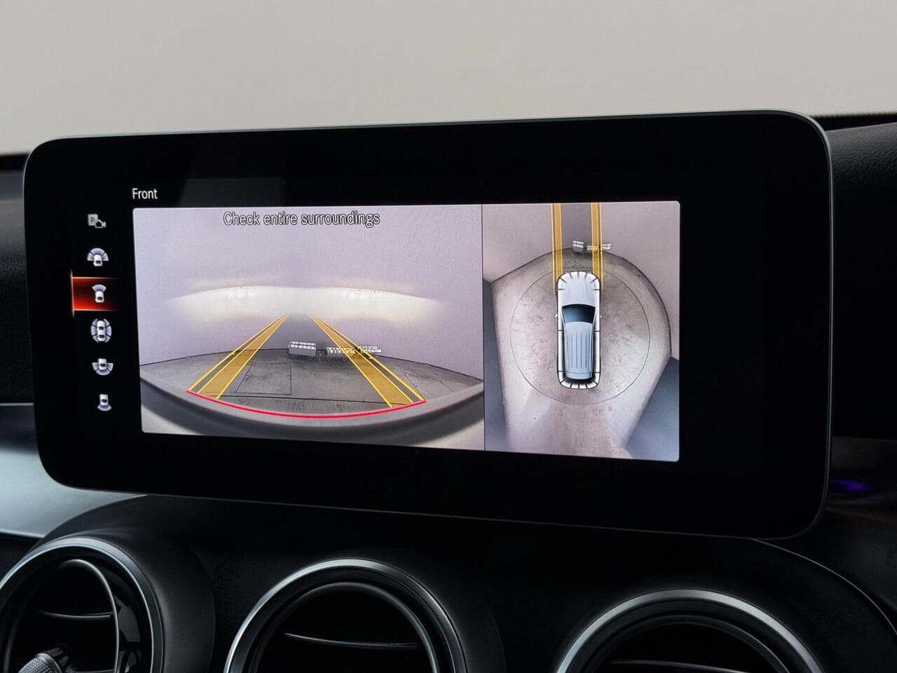 Mercedes-Benz GLC thumbnail Infotainment System