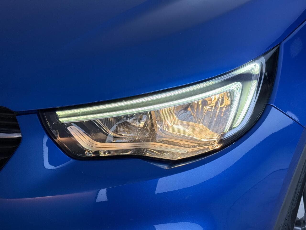 Vauxhall Grandland X thumbnail Lights Front