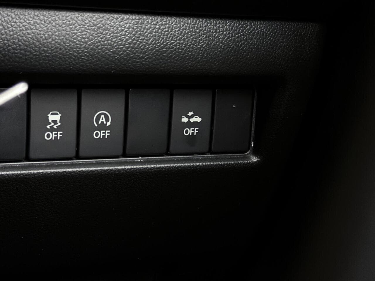 Suzuki Swift thumbnail Misc Controls