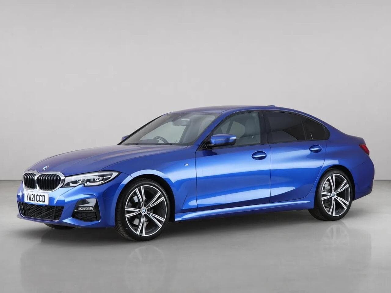 BMW 3 Series thumbnail Front Left