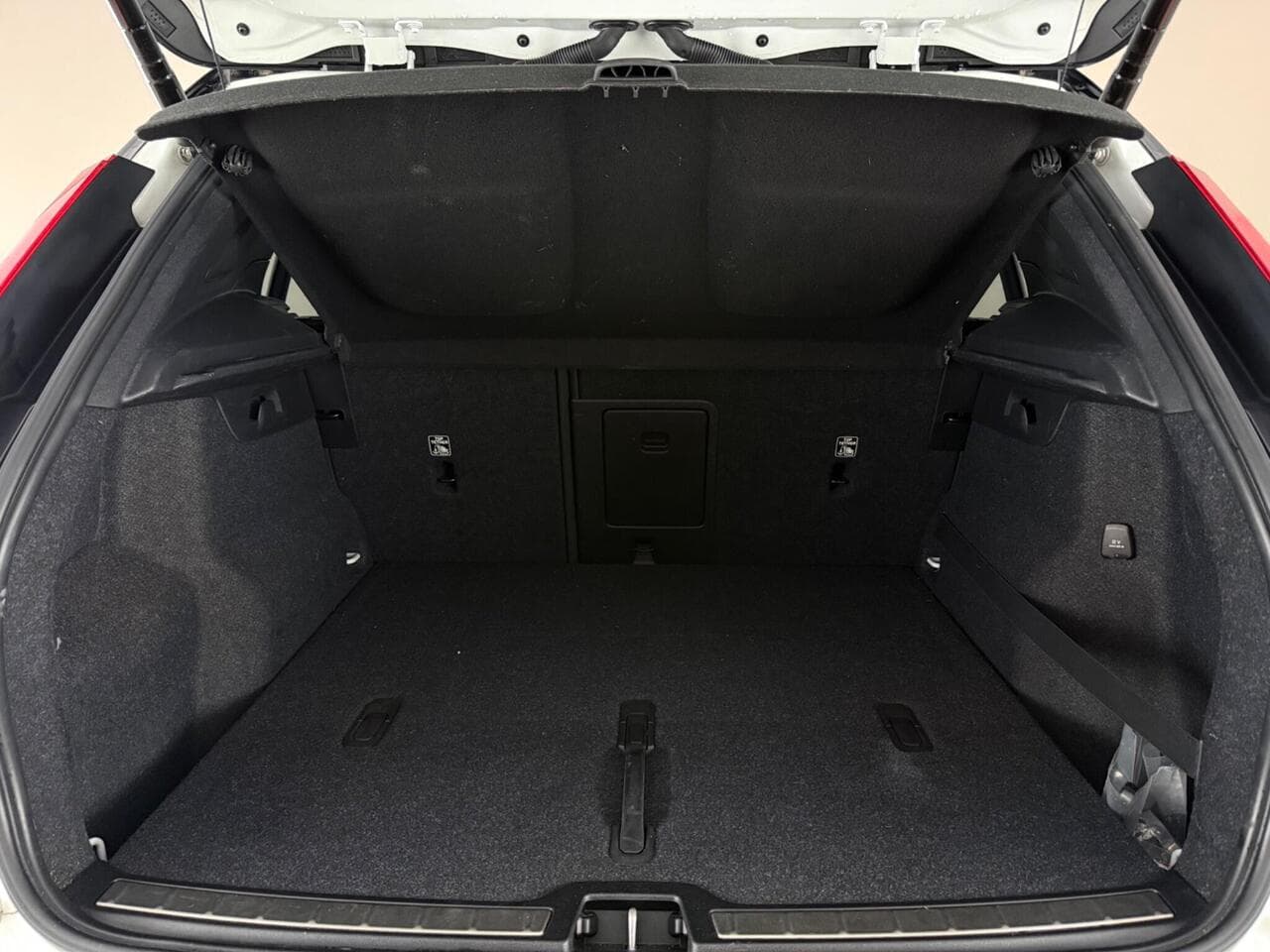 Volvo XC40 thumbnail Boot