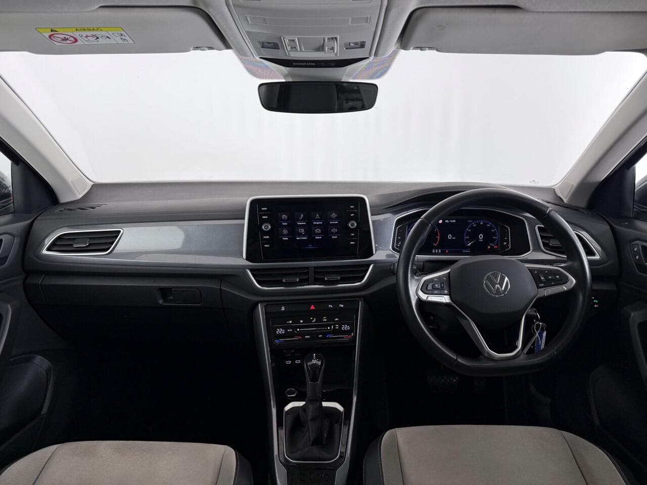Volkswagen T-Roc thumbnail Interior Front