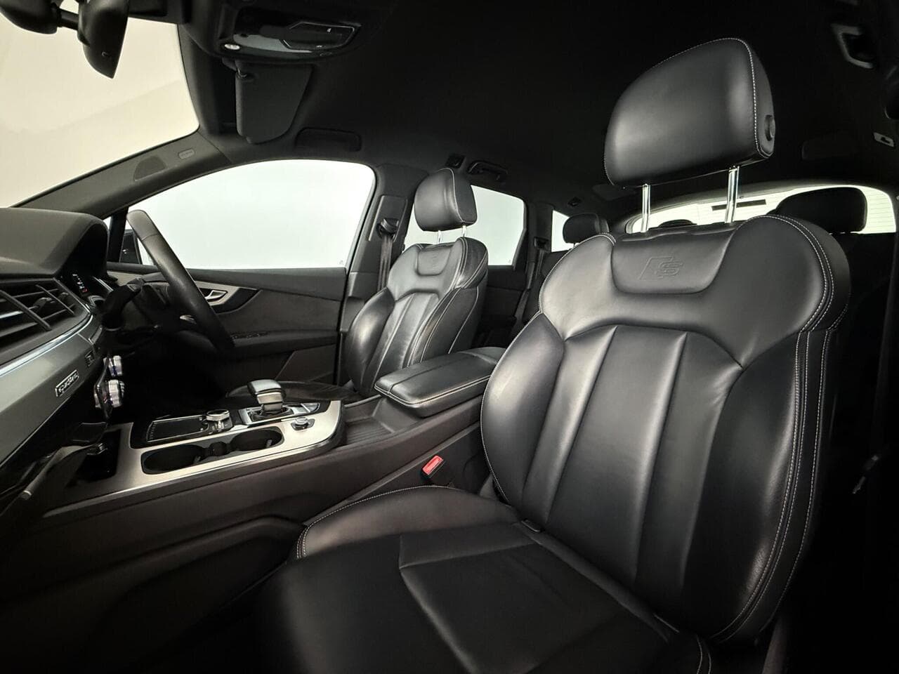 Audi Q7 thumbnail Seat Front Passenger