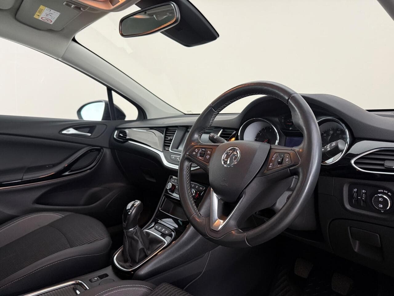 Vauxhall Astra thumbnail Interior Front