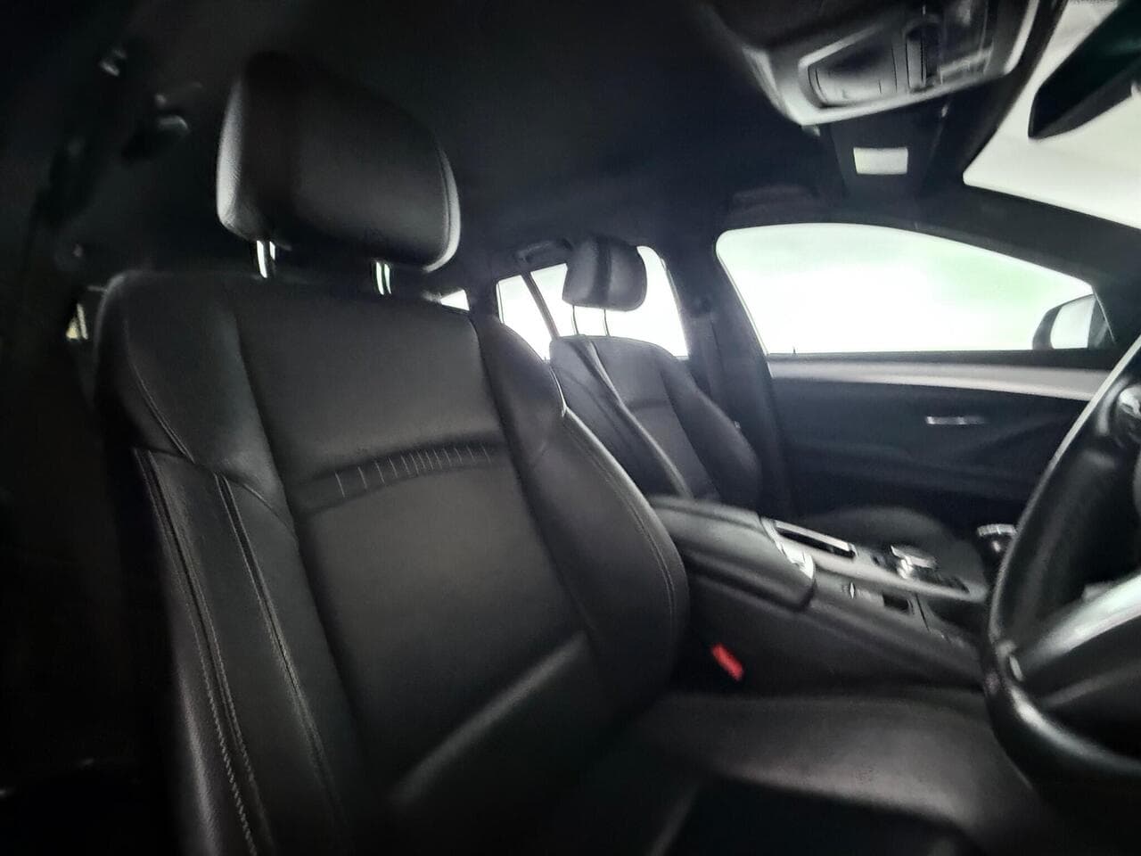 BMW 5 Series thumbnail Seat Driver