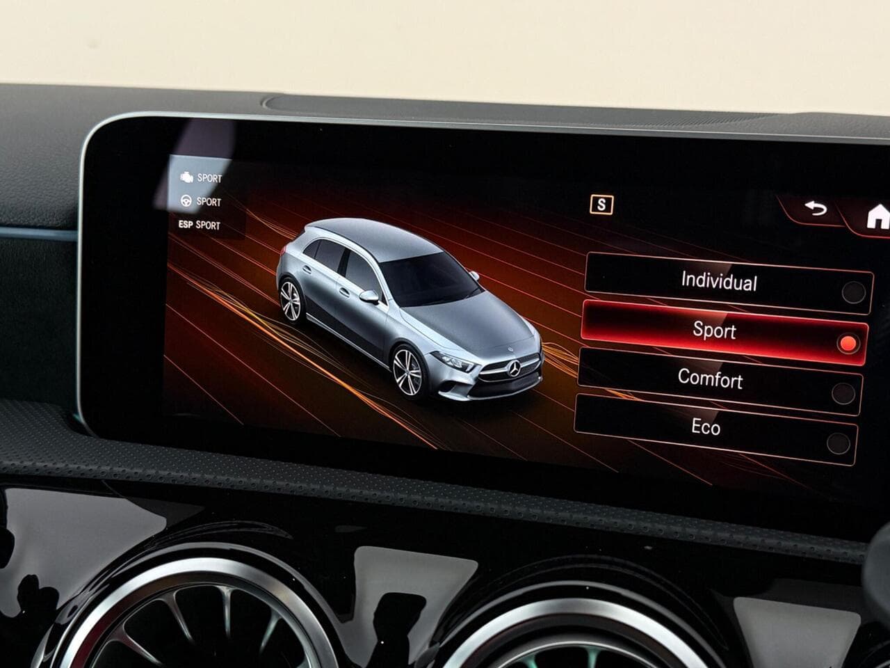 Mercedes-Benz A Class thumbnail Infotainment System