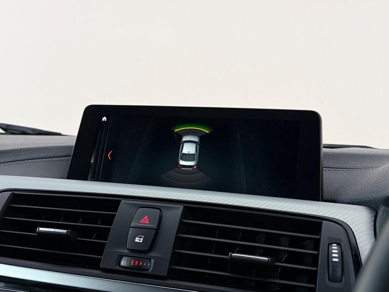 BMW 4 Series thumbnail Infotainment System