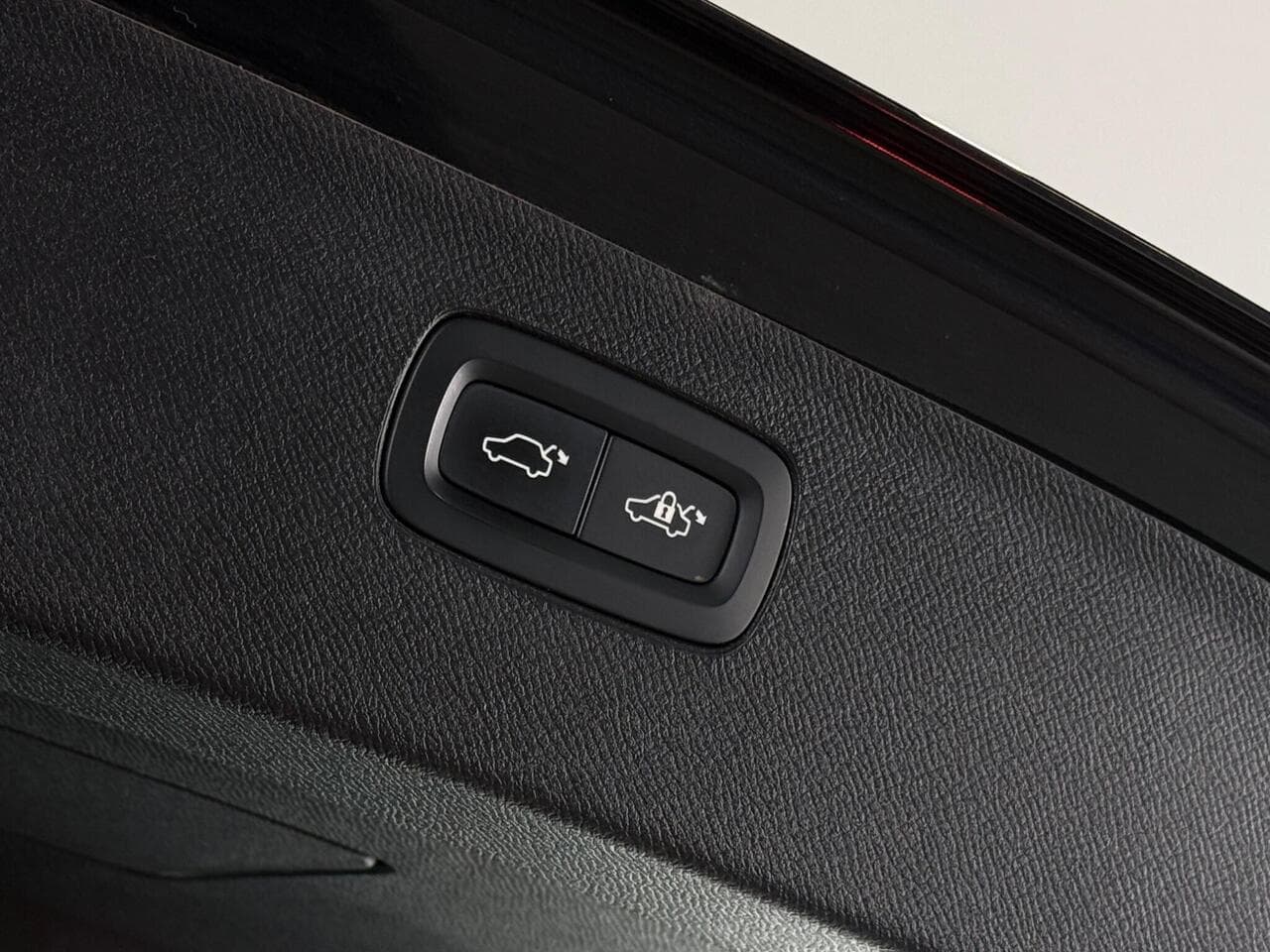 Volvo XC90 thumbnail Misc Controls